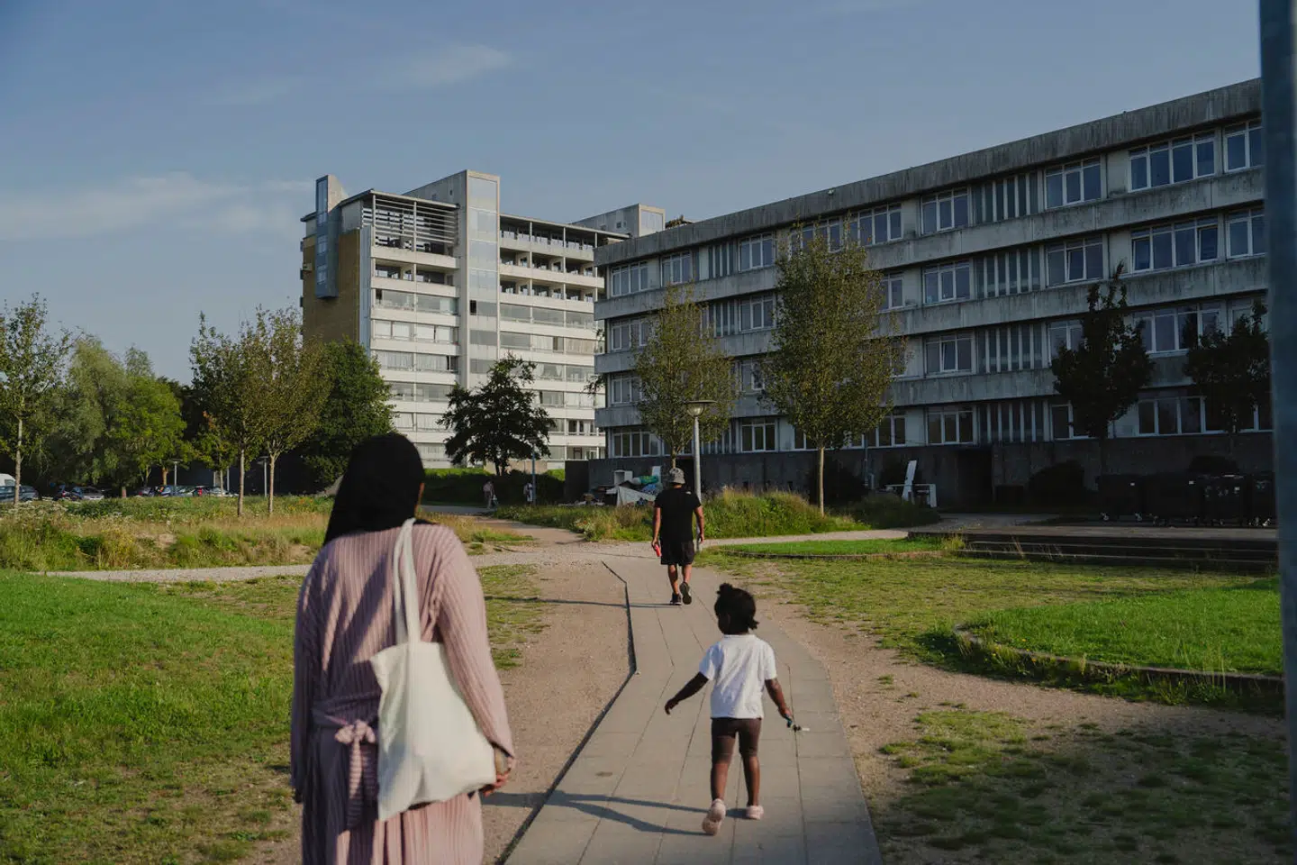 Otte kriminelle familier har kostet Odense Kommune næsten en kvart milliard kroner. Det får nu regeringen til at varsle bedre muligheder for kommunerne til at tvangsfjerne børn af bandekriminelle.