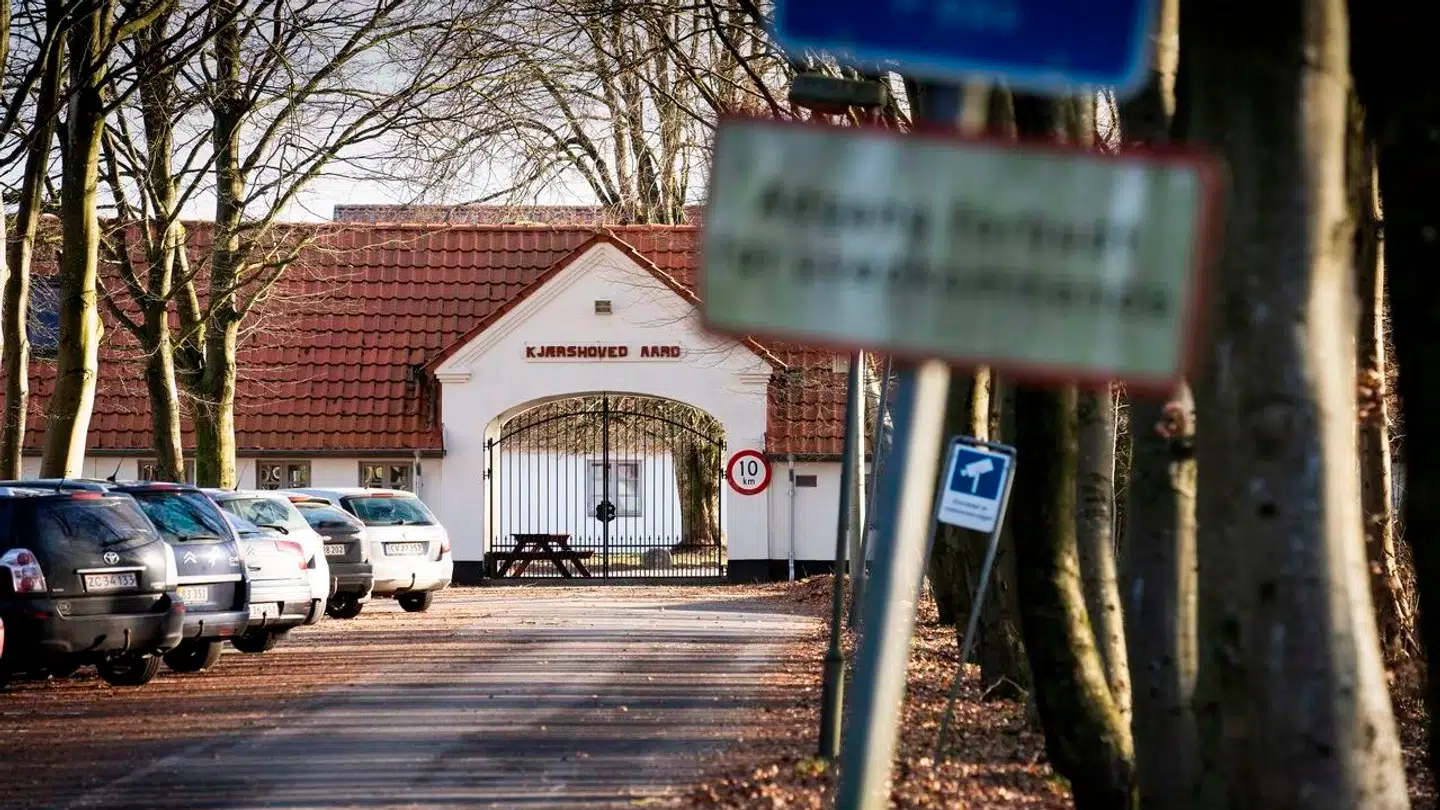 De fleste terrordømte i landet, bliver efter deres løsladelse flyttet til Udrejsecenter Kærshovedgård.