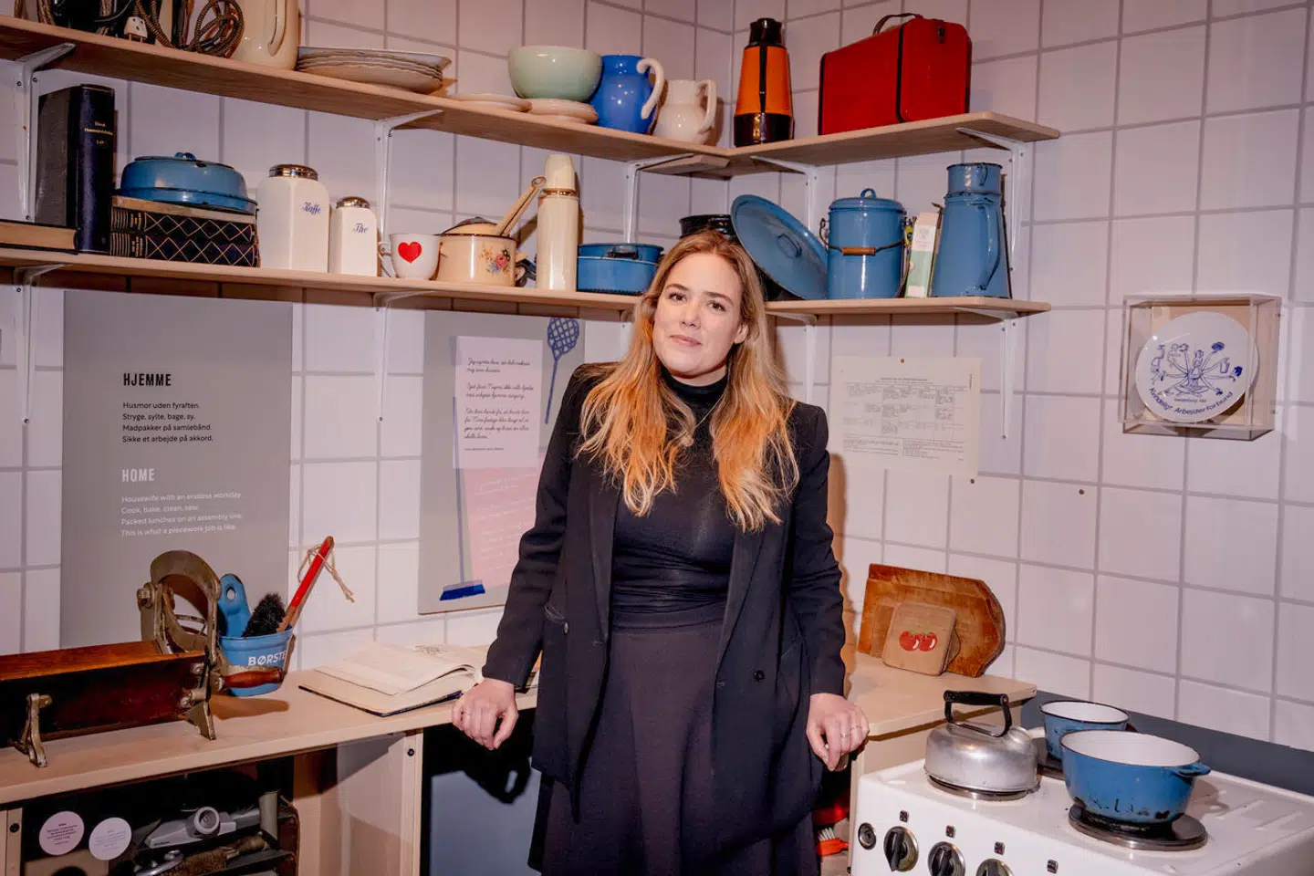 Historikeren Gry Jexen vil kickstarte et opgør med »magtens historie« for at få sat fokus på betydningsfulde, men oversete danske kvinder. Her fotograferet på udstillingen »Kvindeliv« på Arbejdermuseet.