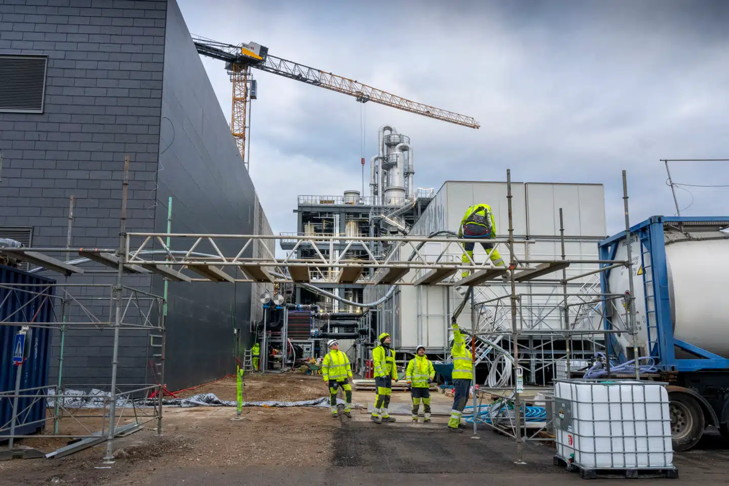 Det var fondsejerskabet, der i nullerne forhindrede, at Novo Nordisk blev fusioneret med et schweizisk selskab og rykkede ud af Danmark, skriver Ole P. Kristensen i denne leder. Her bygger Novo Nordisk på livet løs i Kalundborg.