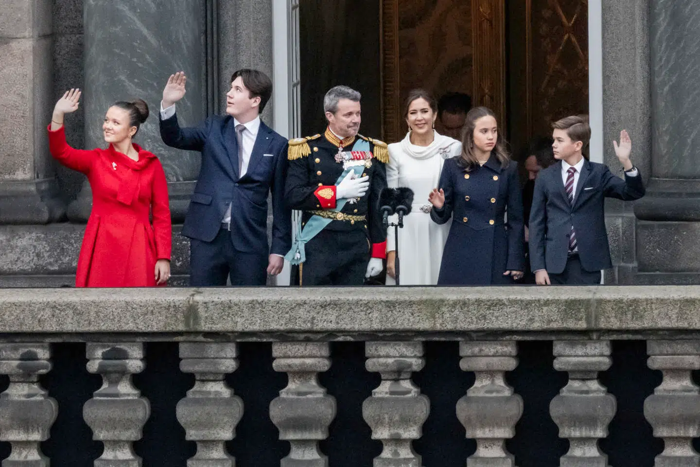 Dronning Mary vil stadig skulle tage sig af tronarvingen kronprins Christian og resten af hendes og kong Frederiks fire børn. Ikke mindst derfor skal dronning Mary stadig tænkes ind i Kongehusets økonomi, hvis hun bliver enke.