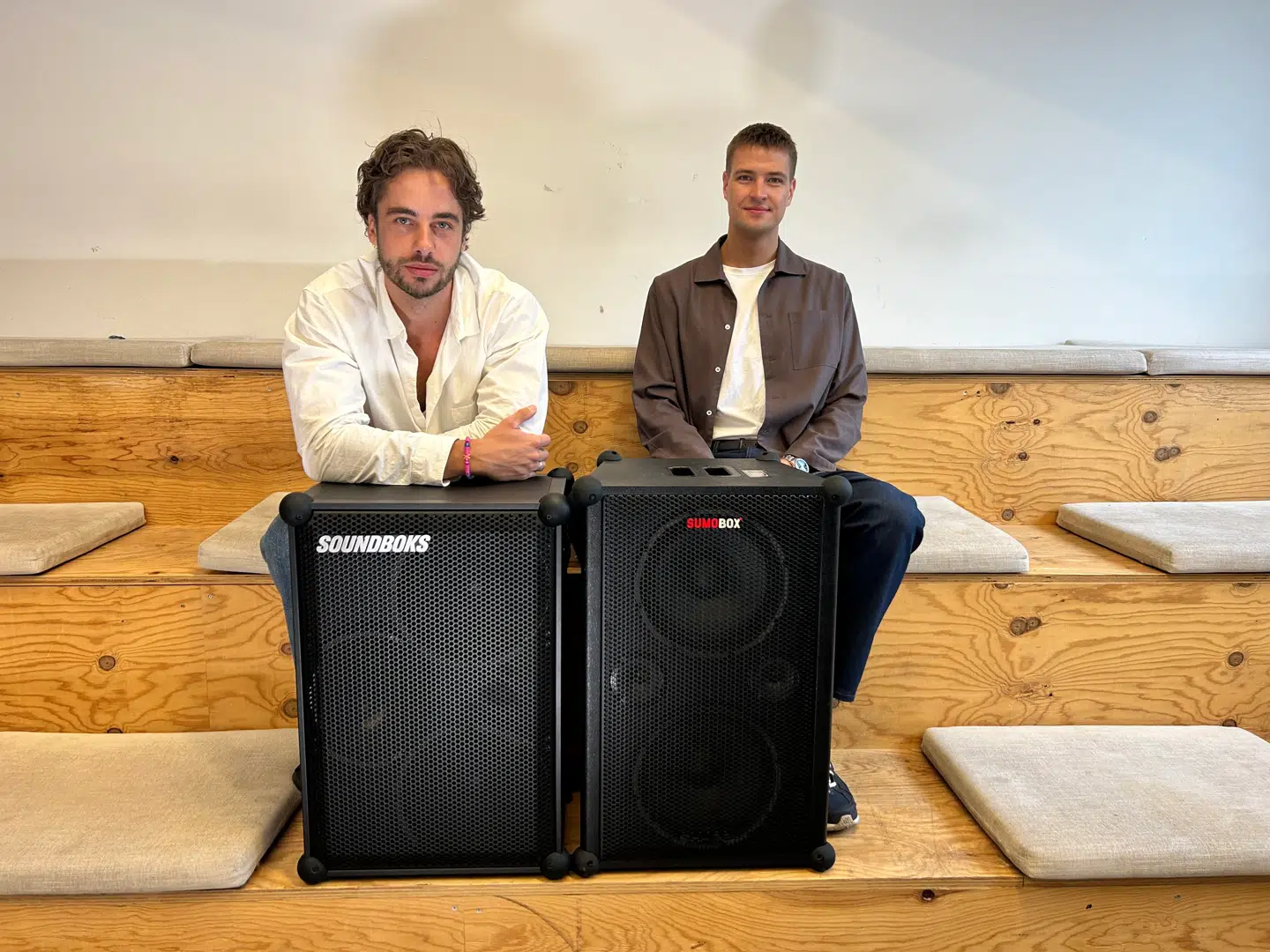 Danske Soundboks har i dag sagsøgt elektronikgiganten Sharp, fordi de mener, at selskabet med produktet SumoBox har kopieret designet på deres festhøjttaler. På billedet ses Soundboks CEO, Jesper Theil Thomsen, og COO, Christoffer Nyvold