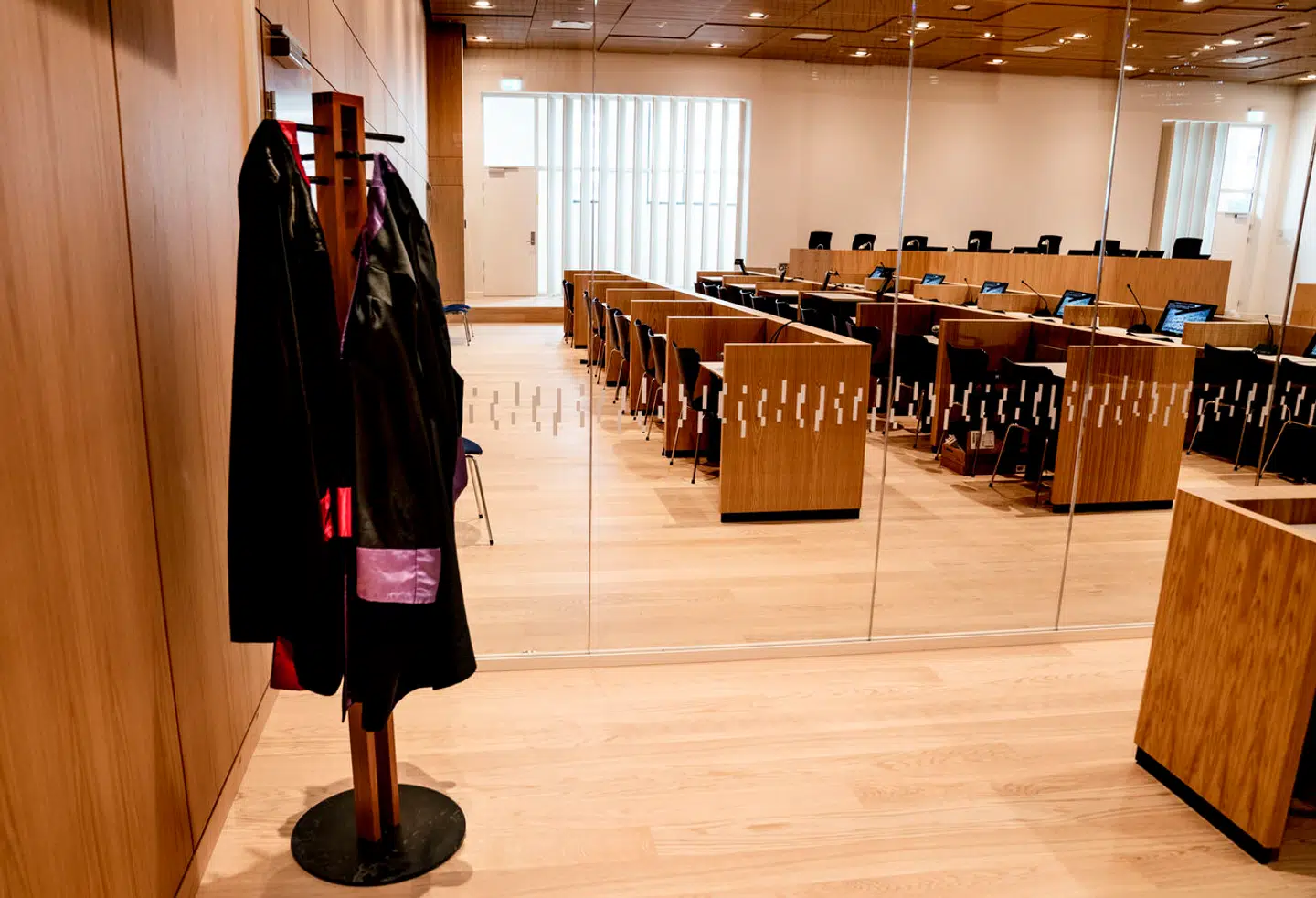 Djøfs jurapanel advarer i en ny rapport om, at retssikkerheden svækkes af flere årsager. I panelet sidder blandt andet landsdommere, juraprofessorer og advokater fra private advokatfirmaer og interesseorganisationer.