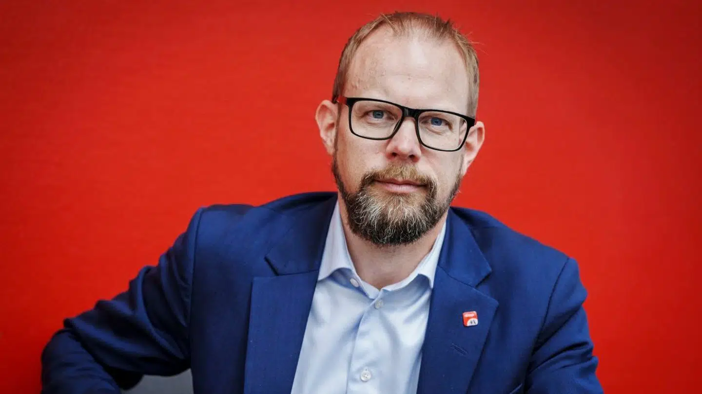 Den nu tidligere direktør for kriseramte Coop, Kræn Østergaard Nielsen, smider nu en bombe.