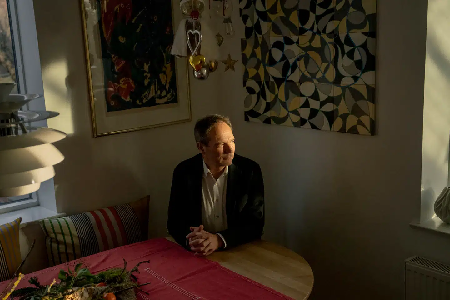 Som far troede professor og senior fellow ved den borgerlige tænketank CEPOS Ole Henrik Hansen, at han skulle sende sin søn i daginstitution som de fleste andre. Men så begyndte han at kigge nærmere på institutionerne.