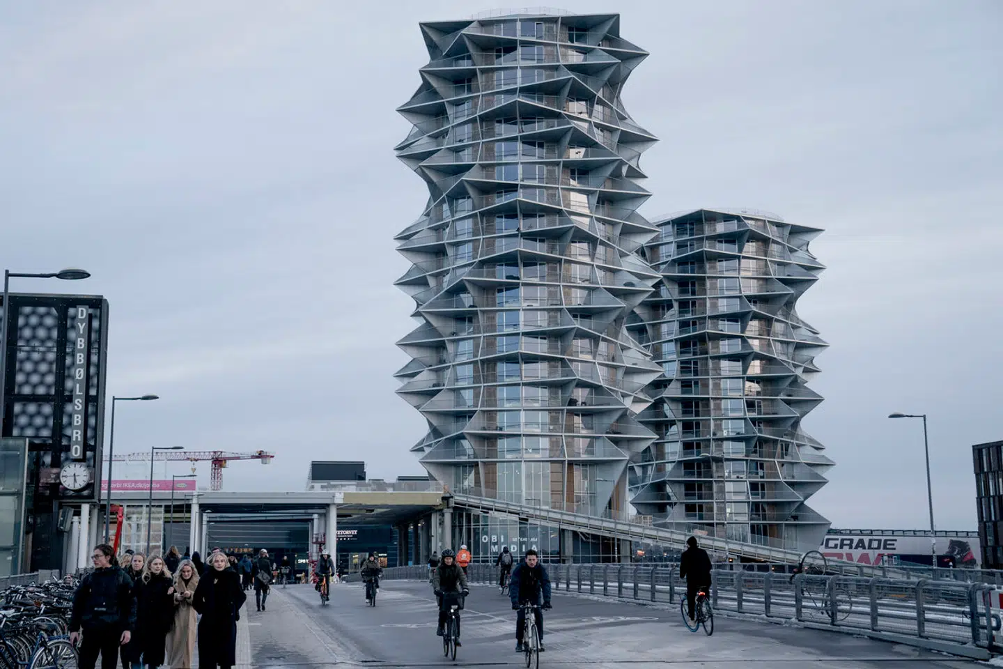 »På denne baggrund er det at fortælle historien om nedrivningen af bygningsværk på arkitektens egen foranledning ikke ligefrem flot journalistisk arbejde, men nærmere – hvis jeg skal låne et ord fra arkitekturdebatten – grimt,« skriver Christina Boysen. På billedet ses Kaktustårnene.