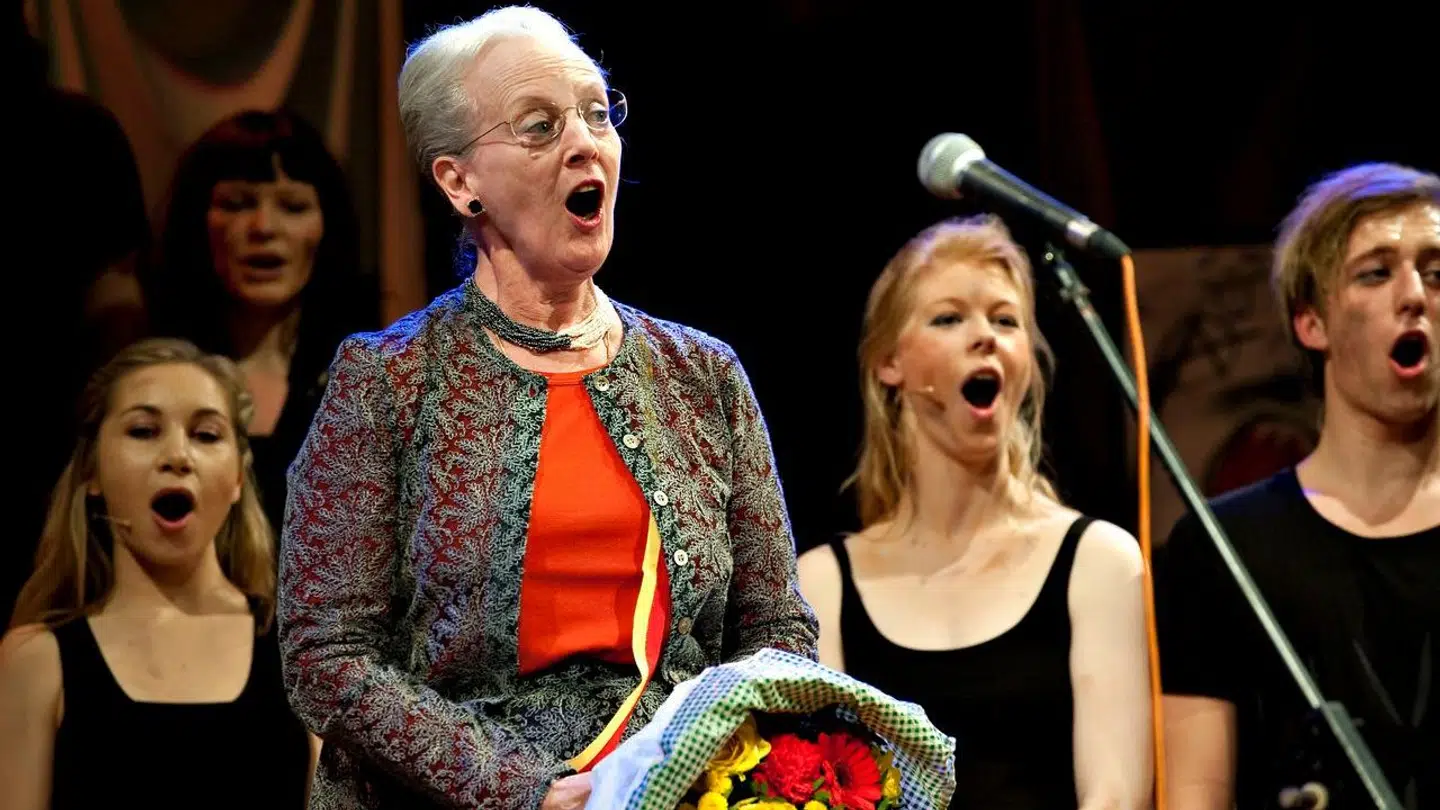 Dronning Margrethe i 2010 ved en studenterrevy i Grøndals Centeret.