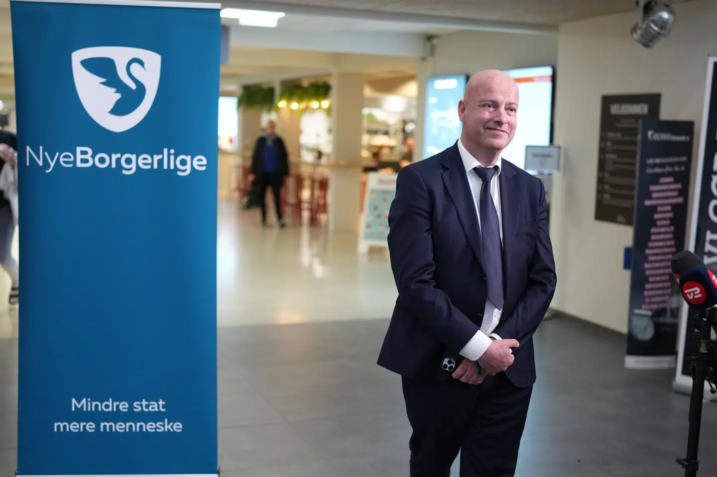 Nye Borgerliges partisekretær, Lars Eldrup, kunne tirsdag aften meddele, at partiet lever videre.