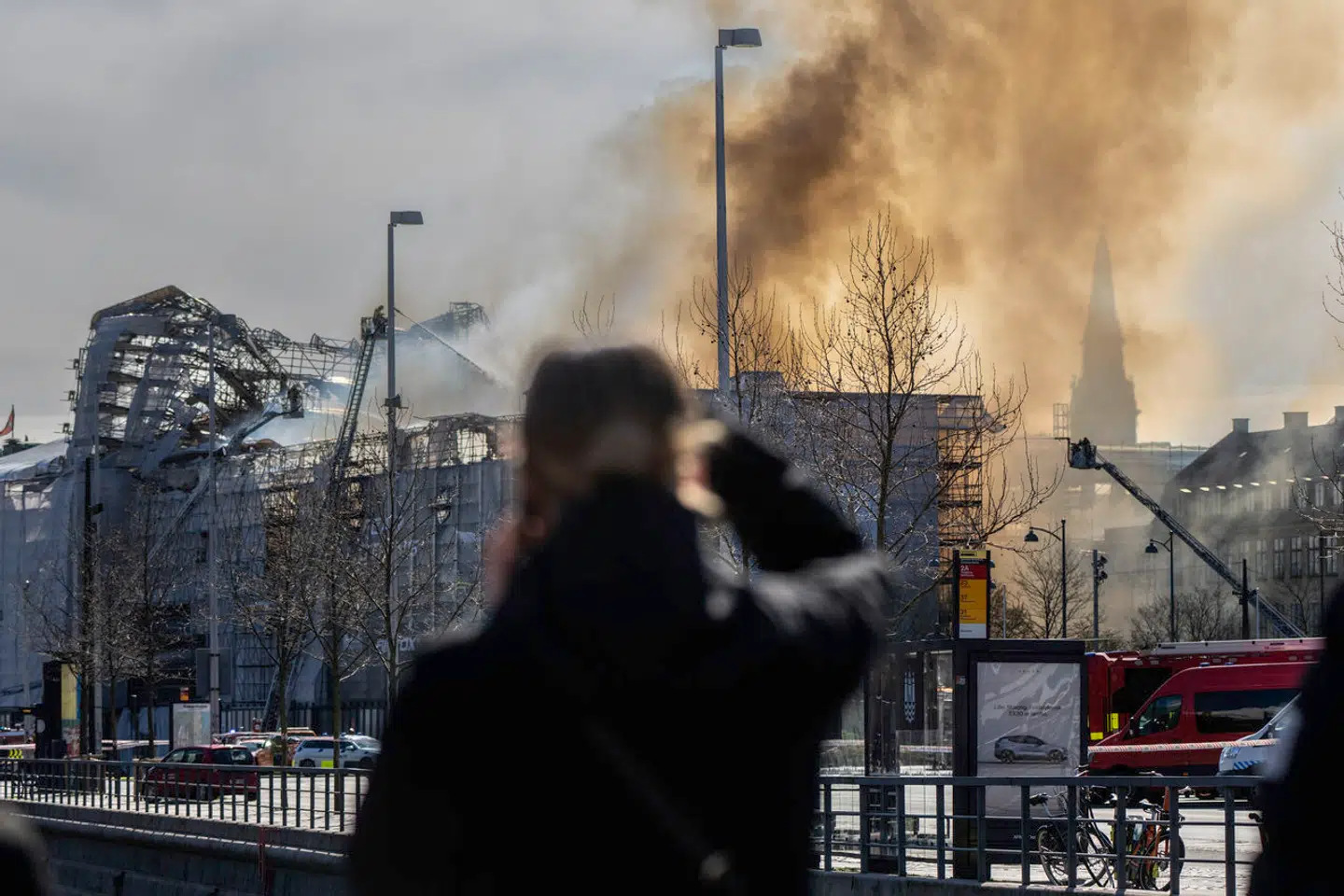 Børsen er brændt ned. Børsen længe leve. Holger Dahl giver sit bud på en begavet genopbygning.