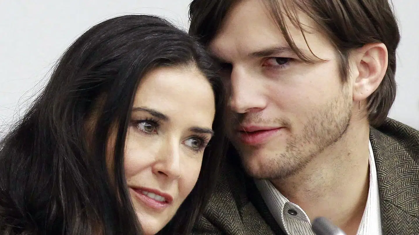 Demi Moore skyder med skarpt efter Ashton Kutcher i sin nye selvbiografi 'Inside Out', som kommer ud i denne uge. REUTERS/Brendan McDermid/Files (UNITED STATES - Tags: ENTERTAINMENT)
