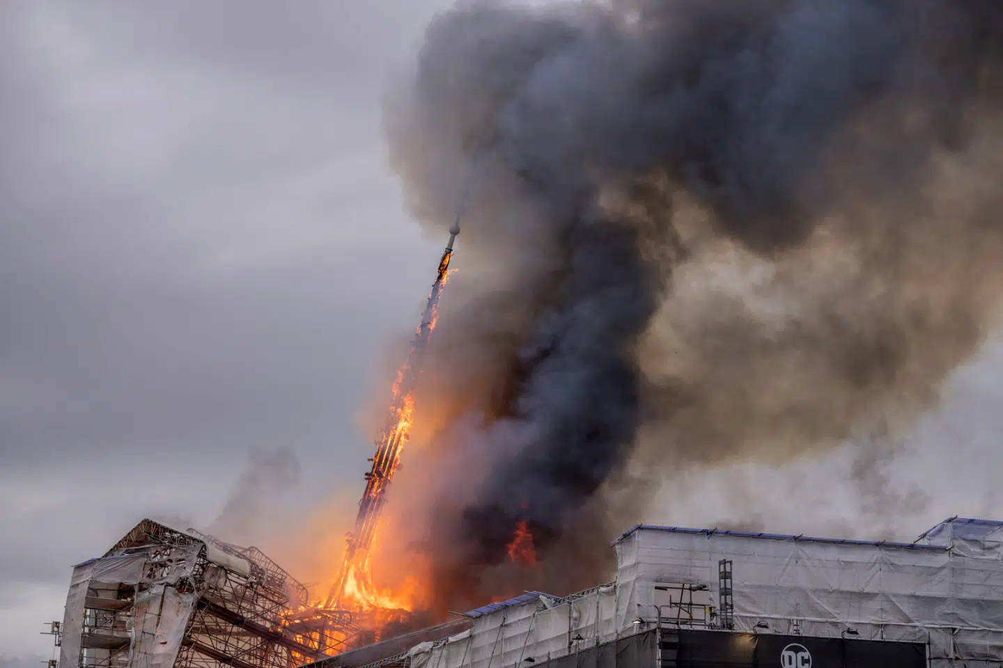 Pengene til et nyt dragespir på Børsen ser ud til at skulle findes et andet sted end hos Københavns Kommune.