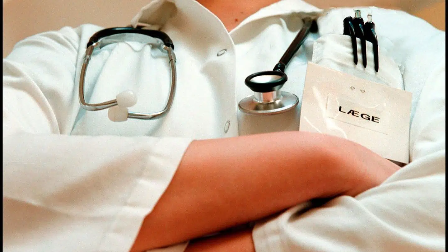 Den unge læge fra Nordsjælland er blandt andet tiltalt for at have voldtaget sine små døtre – den ene af dem fra hun var en uge gammel. Modelfoto.