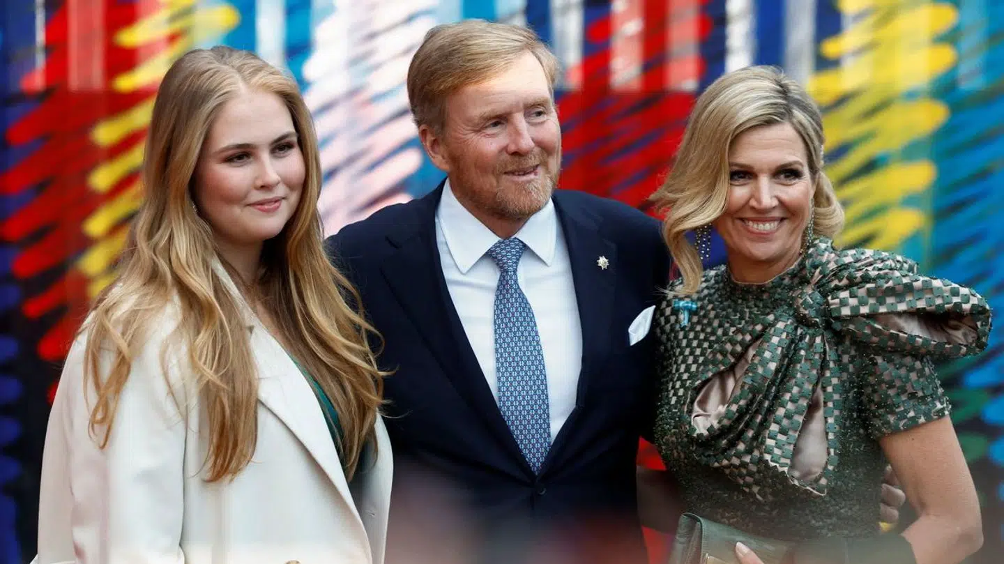 Den hollandske kong Willem-Alexander med sin ældste datter, kronprinsesse Catharina-Amalia, og sin hustru, dronning Maxima, under det to dage lange statsbesøg fra det spanske kongepar.