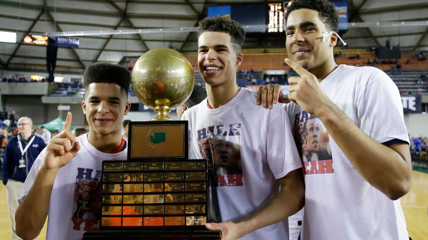 De tre Porter-brødre. Coban (tv.), Michael (i midten) og Jontay (th.) i 2017, da Michael Porter Jr. vandt et high school-mesterskab i basketball.