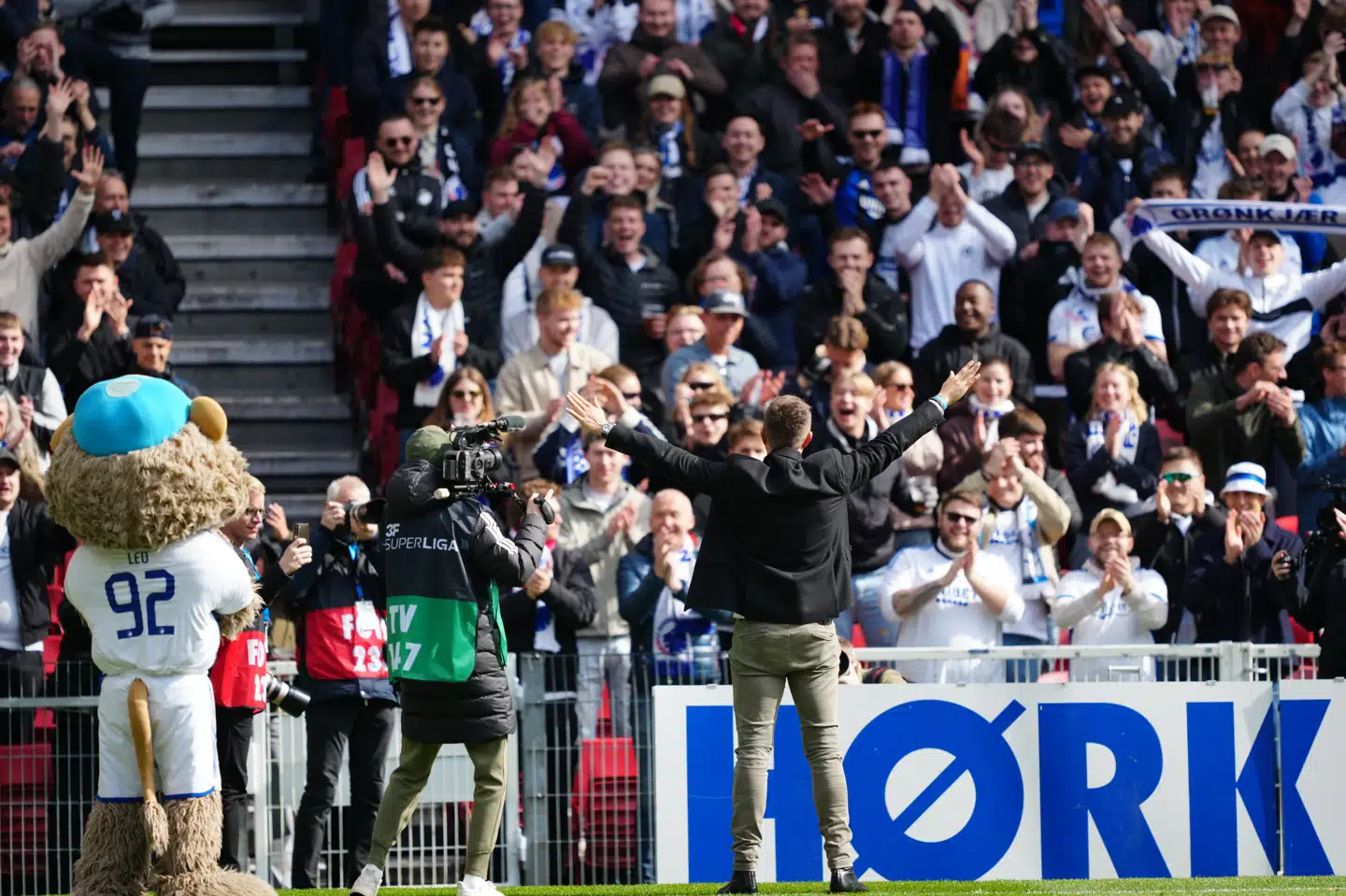 FC København spiller sine hjemmekampe i Parken. Når fodboldlandsholdet spiller betydende kampe, foregår det også i langt størstedelen af tilfældene i Parken.