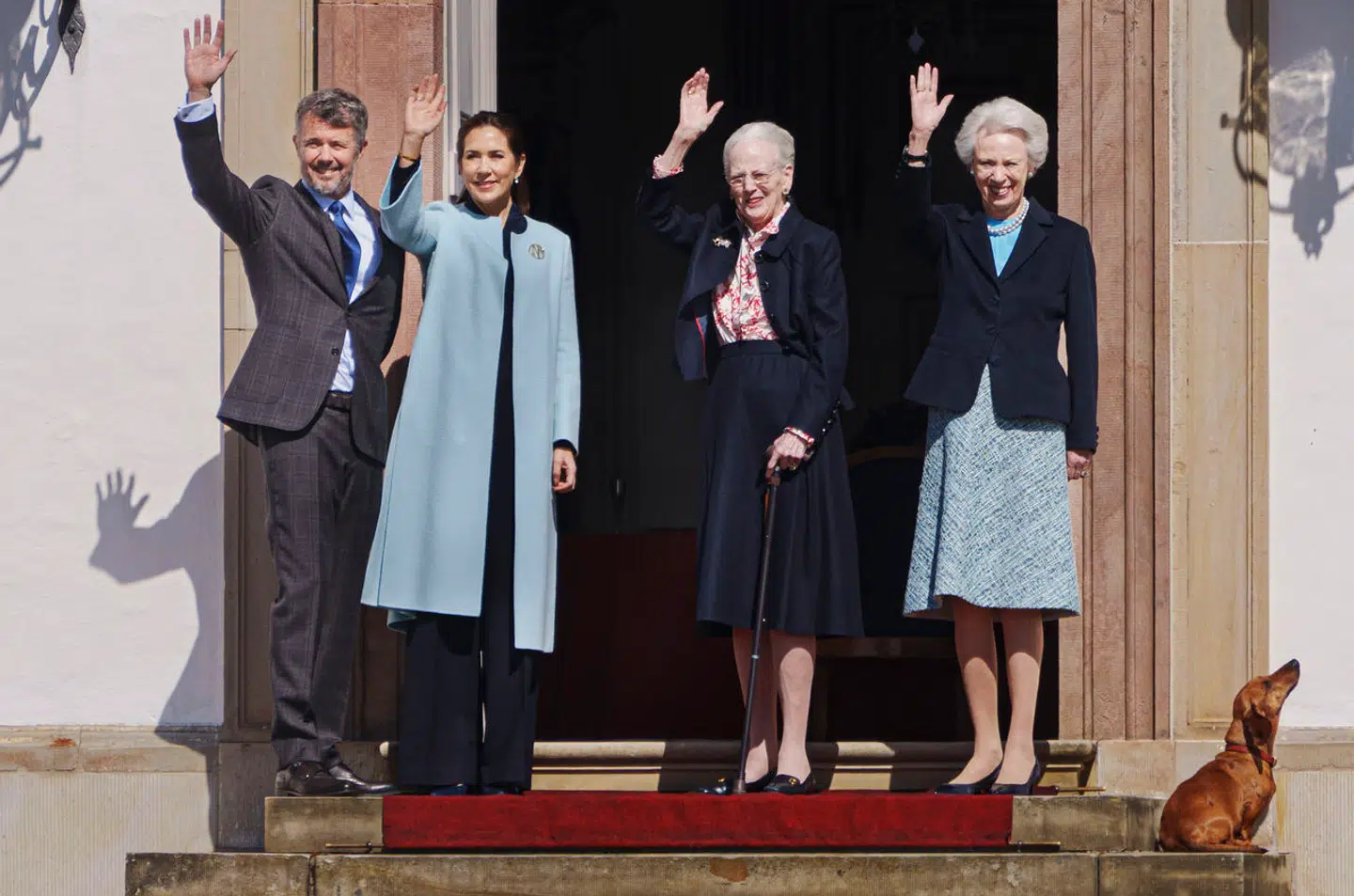 Dronning Margrethe fejrede sin 84 års fødselsdag på sin nye, midlertidige residens Fredensborg Slot sammen med Kongeparret og prinsesse Benedikte.