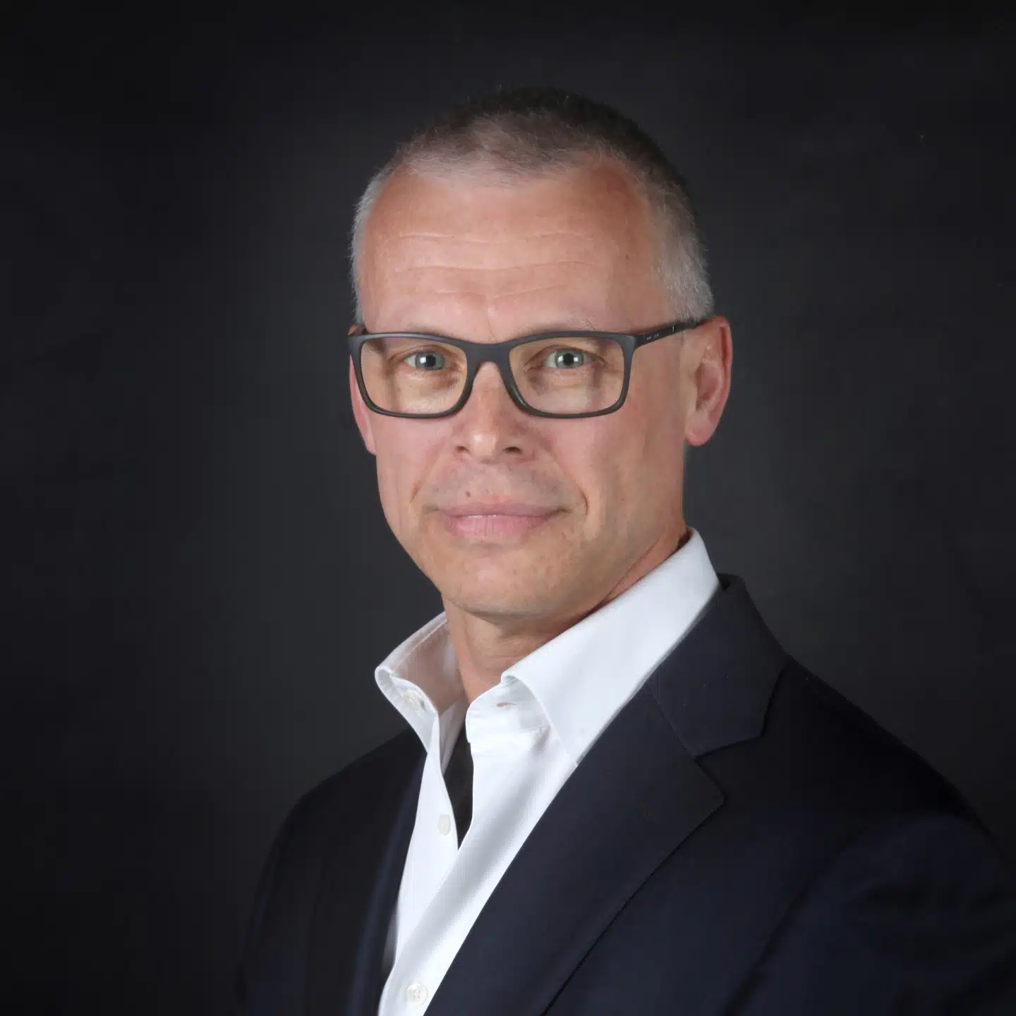 Ifølge Joris Van Bladel er militæret en fjern størrelse for de fleste unge i Europa – med blandt andet Sverige og Finland som oplagte undtagelser. Det er ikke tilfældet i Rusland.