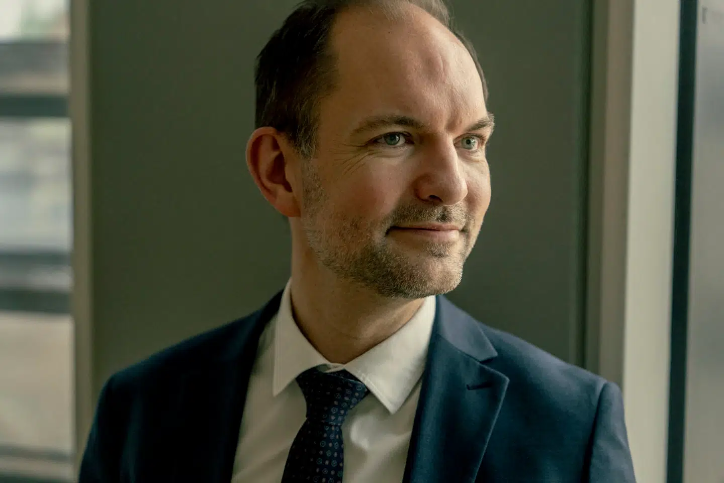 »Når staten så samtidig opnår en rentegevinst på 200 millioner kroner, vil skatteministeren sikkert ikke tage initiativ til at ændre på noget.« På billedet skatteminister Jeppe Bruus (S).