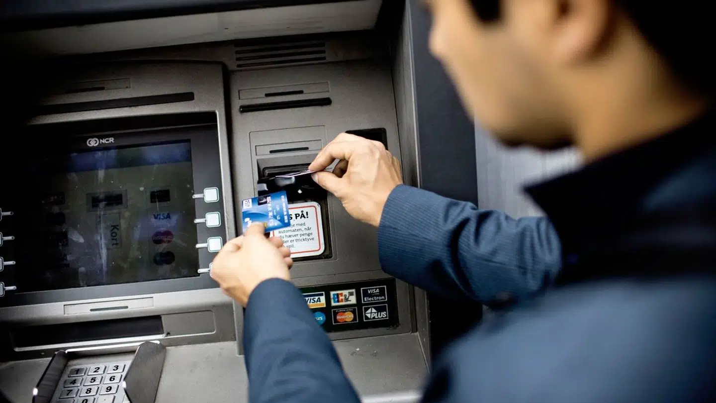 Kriminelle udgiver sig lige nu i stor stil for at være bankmænd, når de vil bedrage kreditkort fra ældre mennesker.