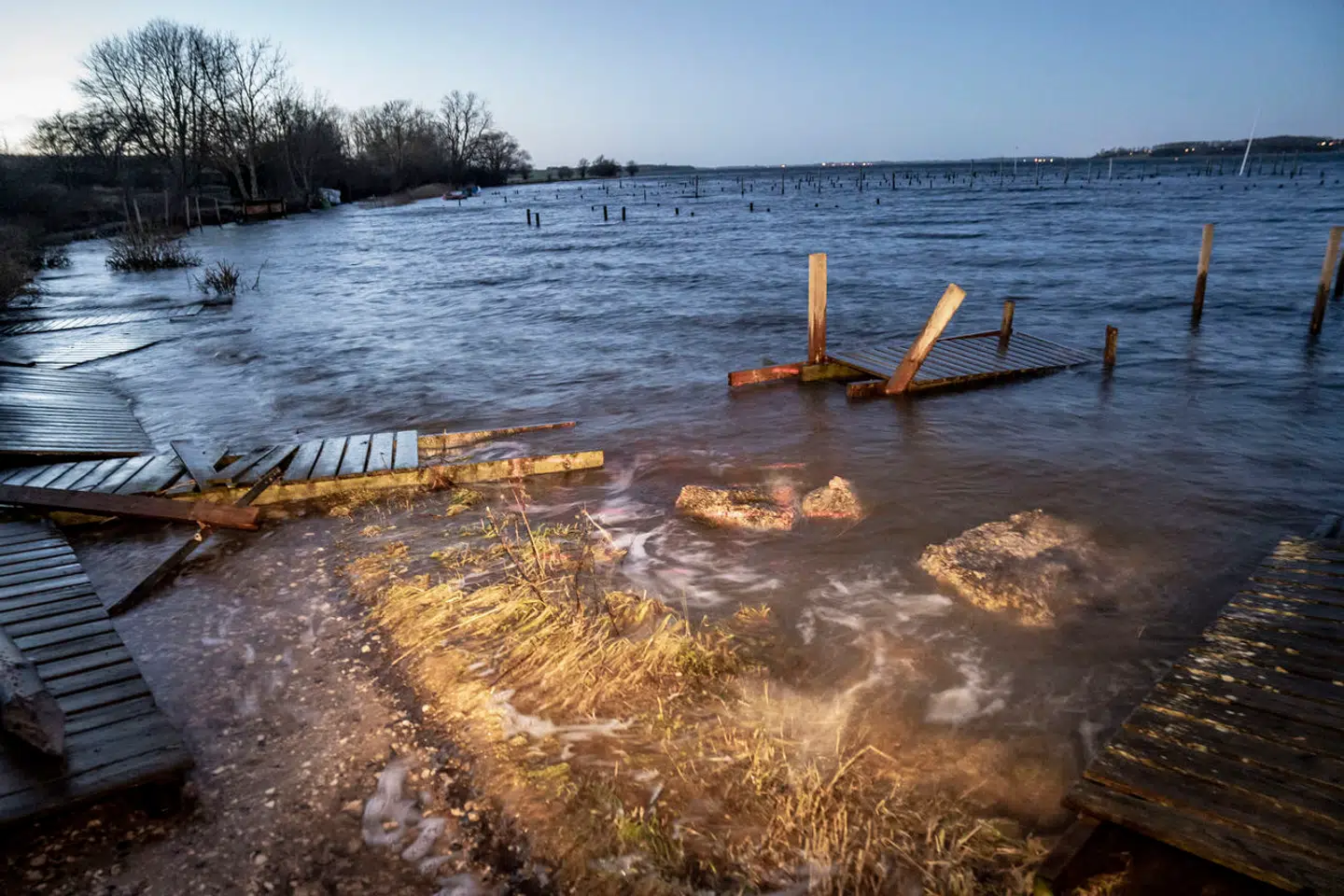 »De danske lystbådehavne har siden 2012 været overladt alene til alle økonomiske omkostninger til genopbygninger efter stormflod, og med klimaudfordringerne in mente er det på tide, at vi genbesøger negativlisten,« skriver Mette Abildgaard (K).