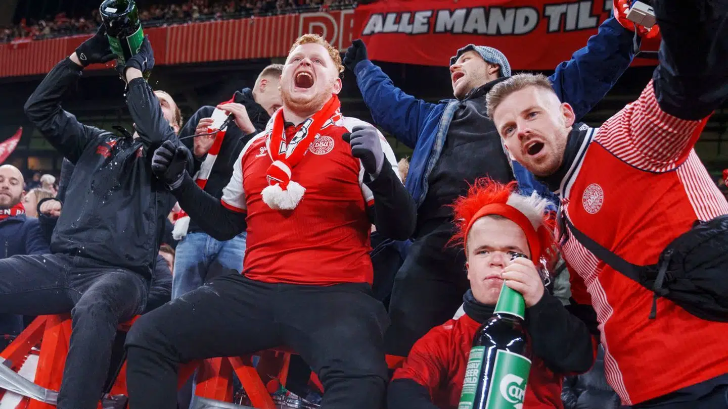 For danske fodboldfans er det dyrt at rejse med fly til nabolandet Tyskland for at se det kommende EM.