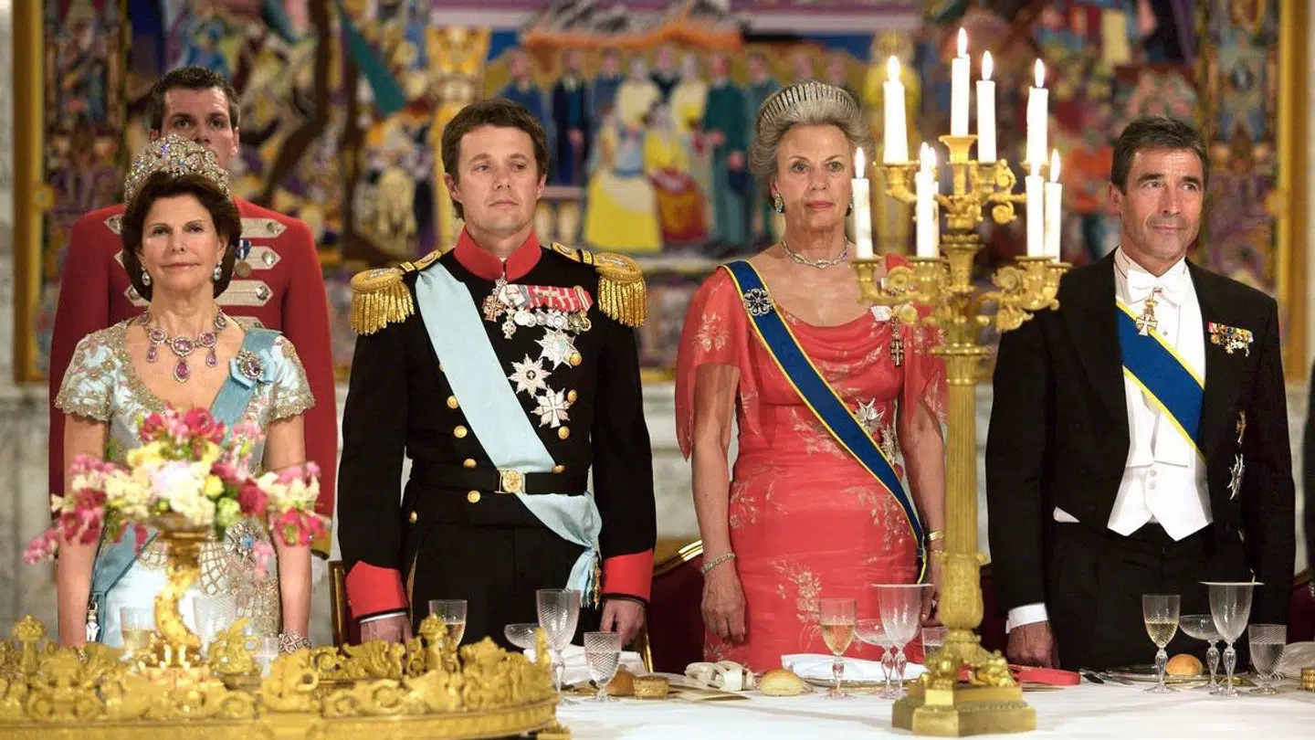 Prinsesse Benedikte, dronning Silvia og Anders Fogh Rasmussen under et svensk statsbesøg.