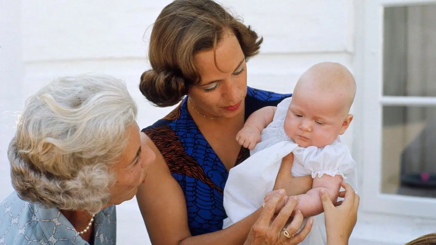 Dronning Ingrid, prinsesse Benedikte og lille prinsesse Nathalie, Gråsten, August 1975.