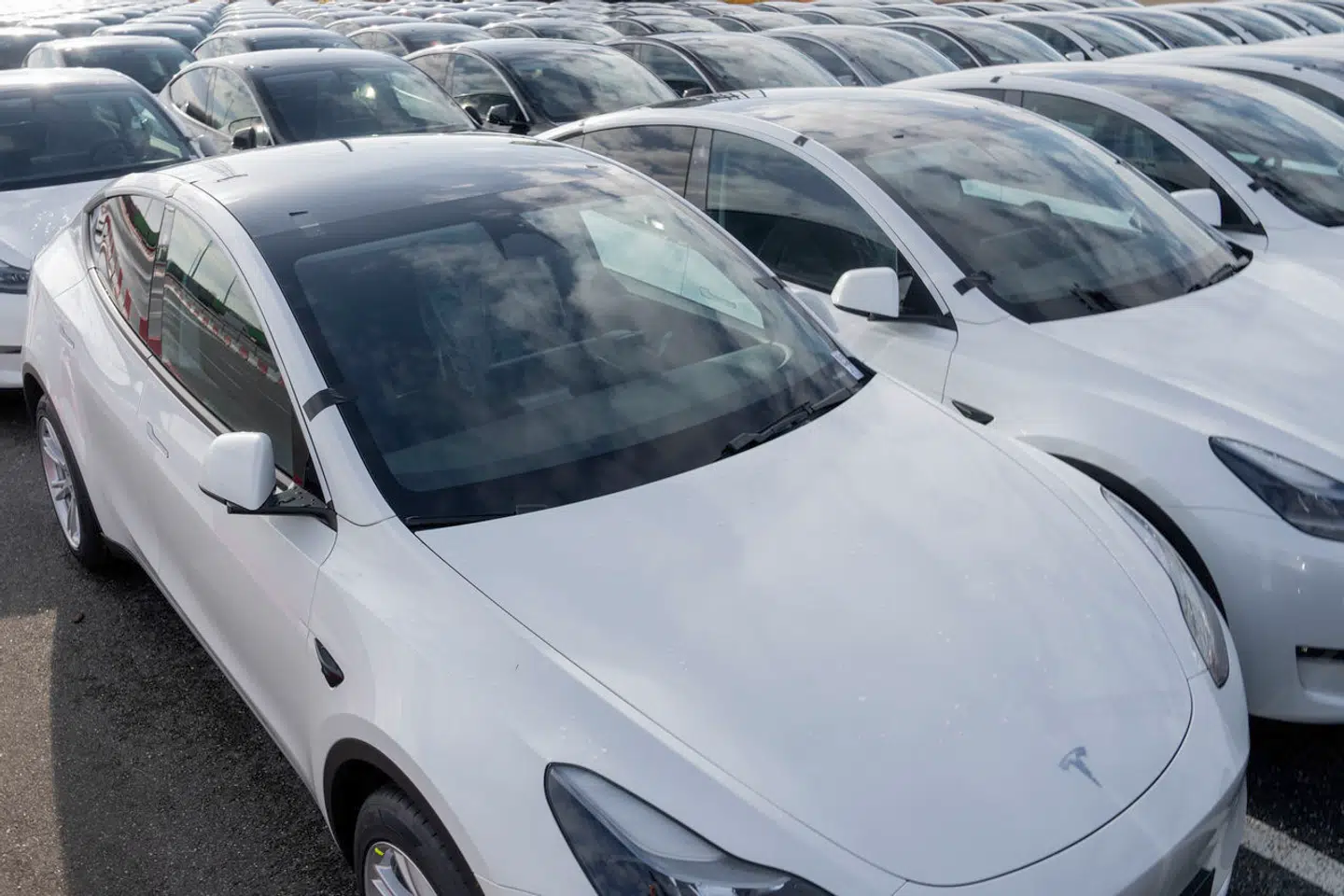Tesla er midt i en stor omstilling, hvor 10 procent af medarbejderne over hele verden skal afskediges.