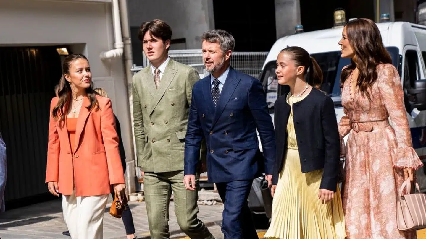 Prinsesse Isabella roses for sit store udvalg af blazere.