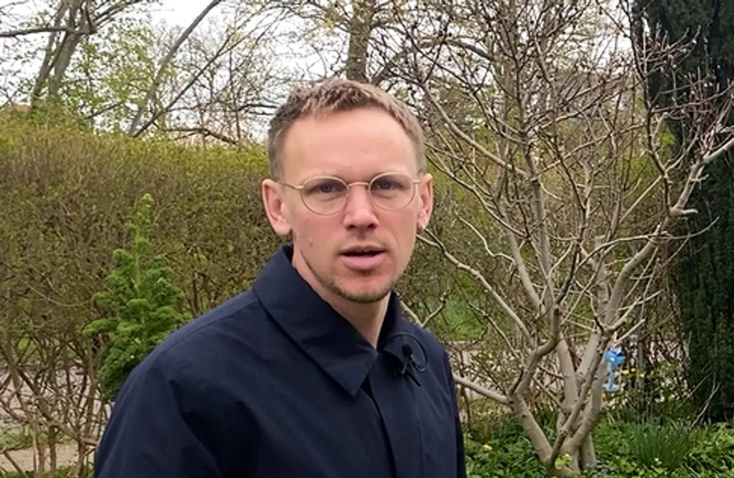 Andreas Søndergaard har nu fjernet ruderne fra sit drivhus.