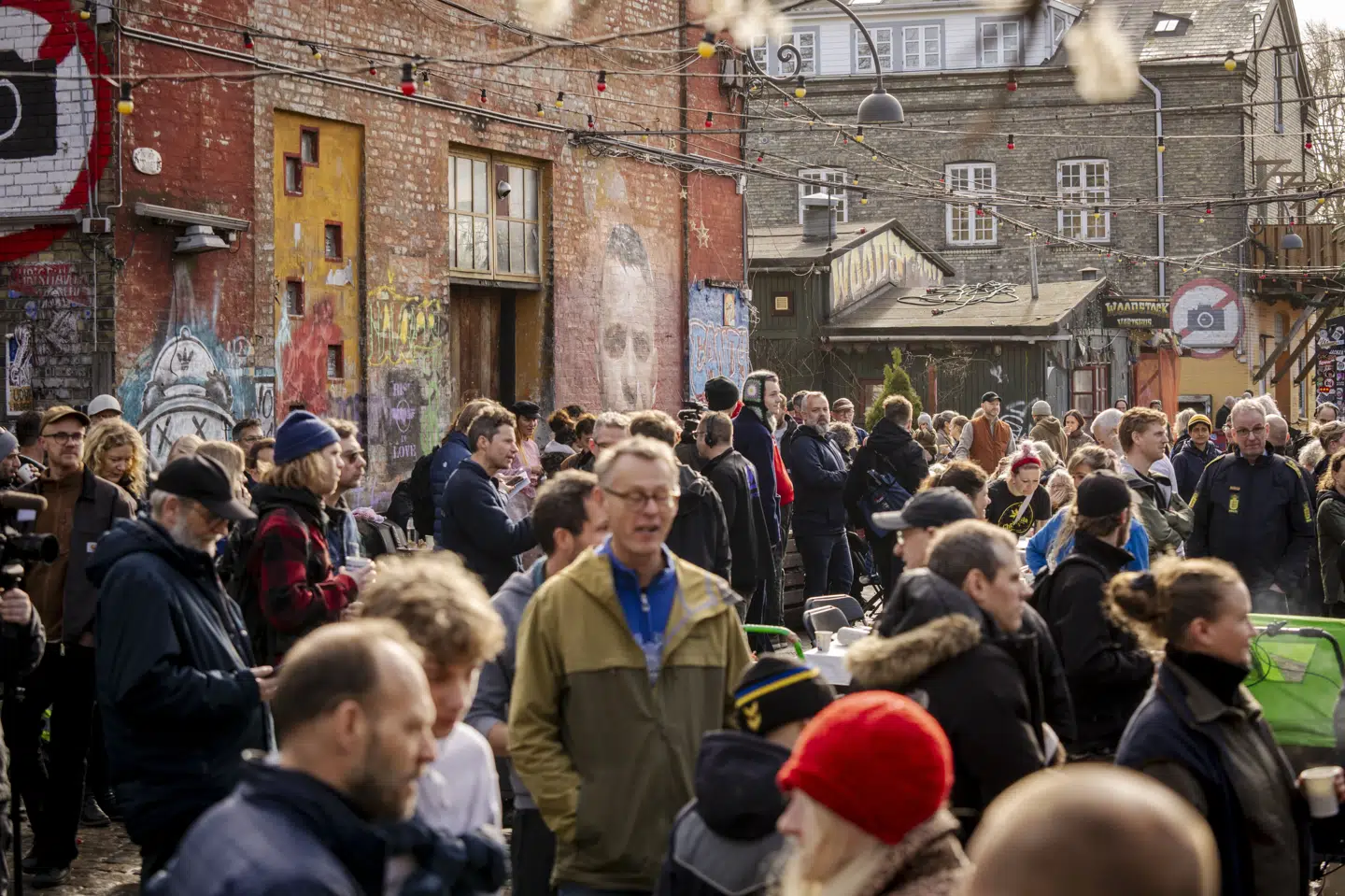 Pusher Street på Christiania blev tidligere på måneden gravet op, da beboere besluttede at lukke den organiserede hashhandel ned. For en christianits vedkommende var forretningen særdeles indbringende, har Københavns Byret fastslået fredag i en dom. (Arkivfoto).