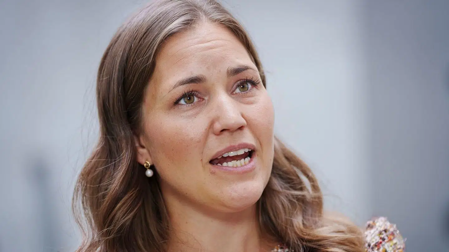 Digitaliseringsminister Marie Bjerre (V) raser over Facebooks ejer Meta.