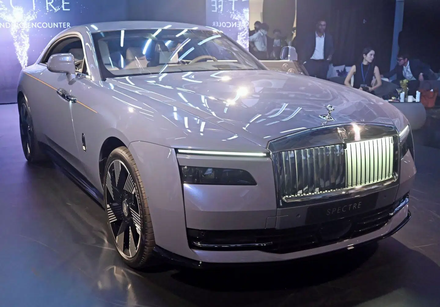 »Spectre« er Rolls-Royces første elbil, og den kom på markedet i 2023.