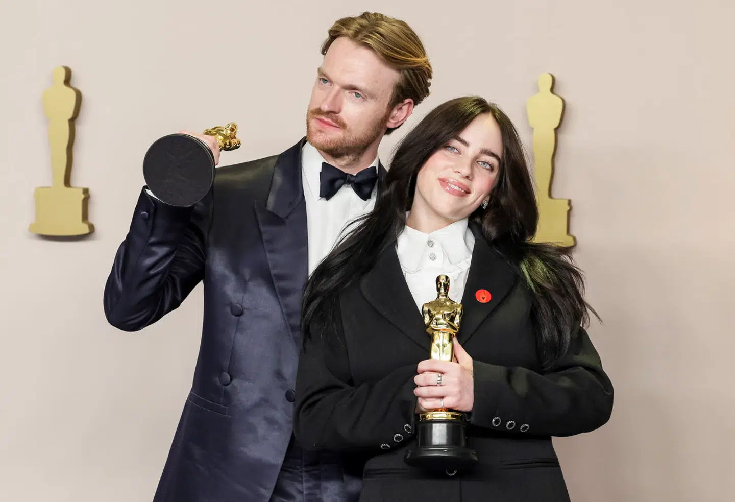 Finneas O'Connell og Billie Eilish til Oscarudelingen i 2024 efter at have vundet kategorien »Bedste originale sang.«
