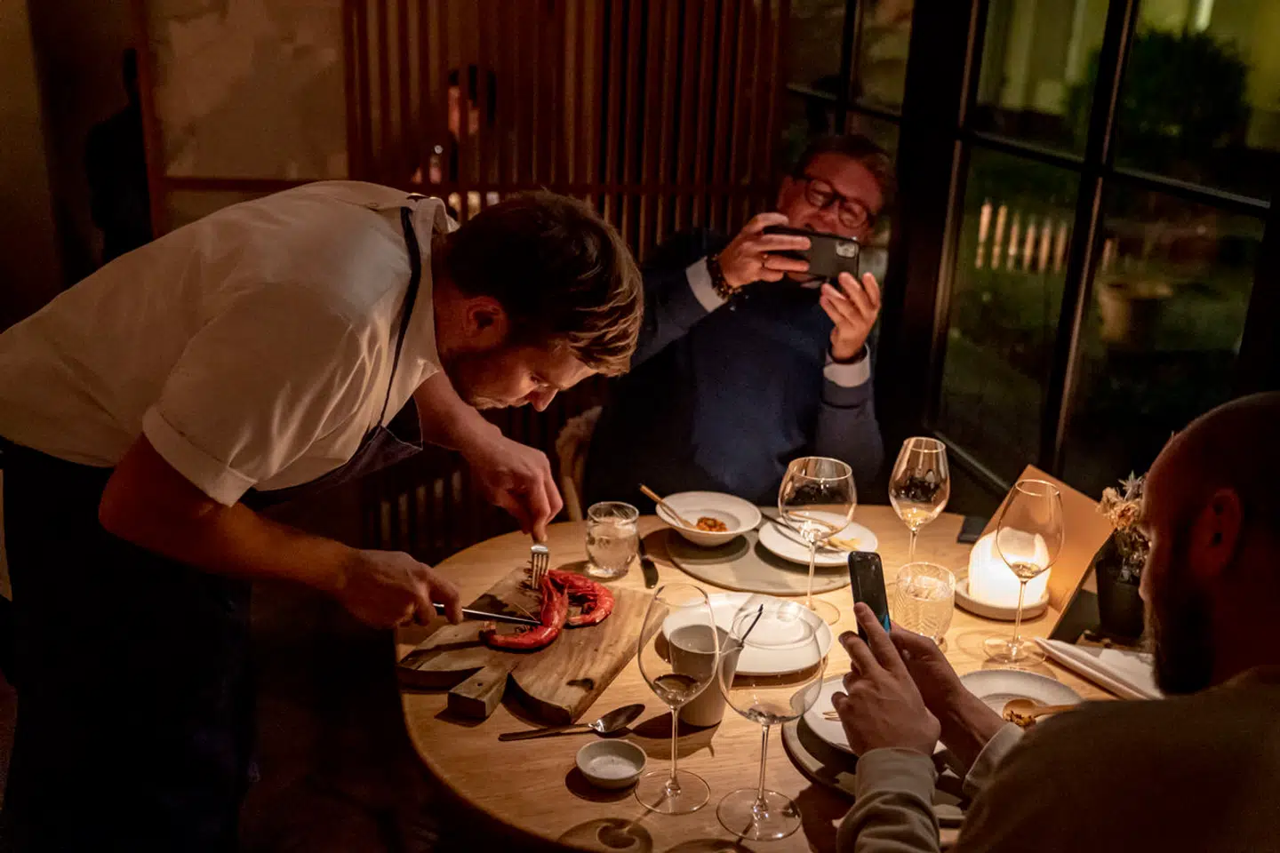 Restaurant Kadeau på Bornholm er en af de 32 restauranter i Danmark, der kan prale med en Michelin-stjerne. Billedet her er fra en reportage, Berlingske lavede af restauranten.