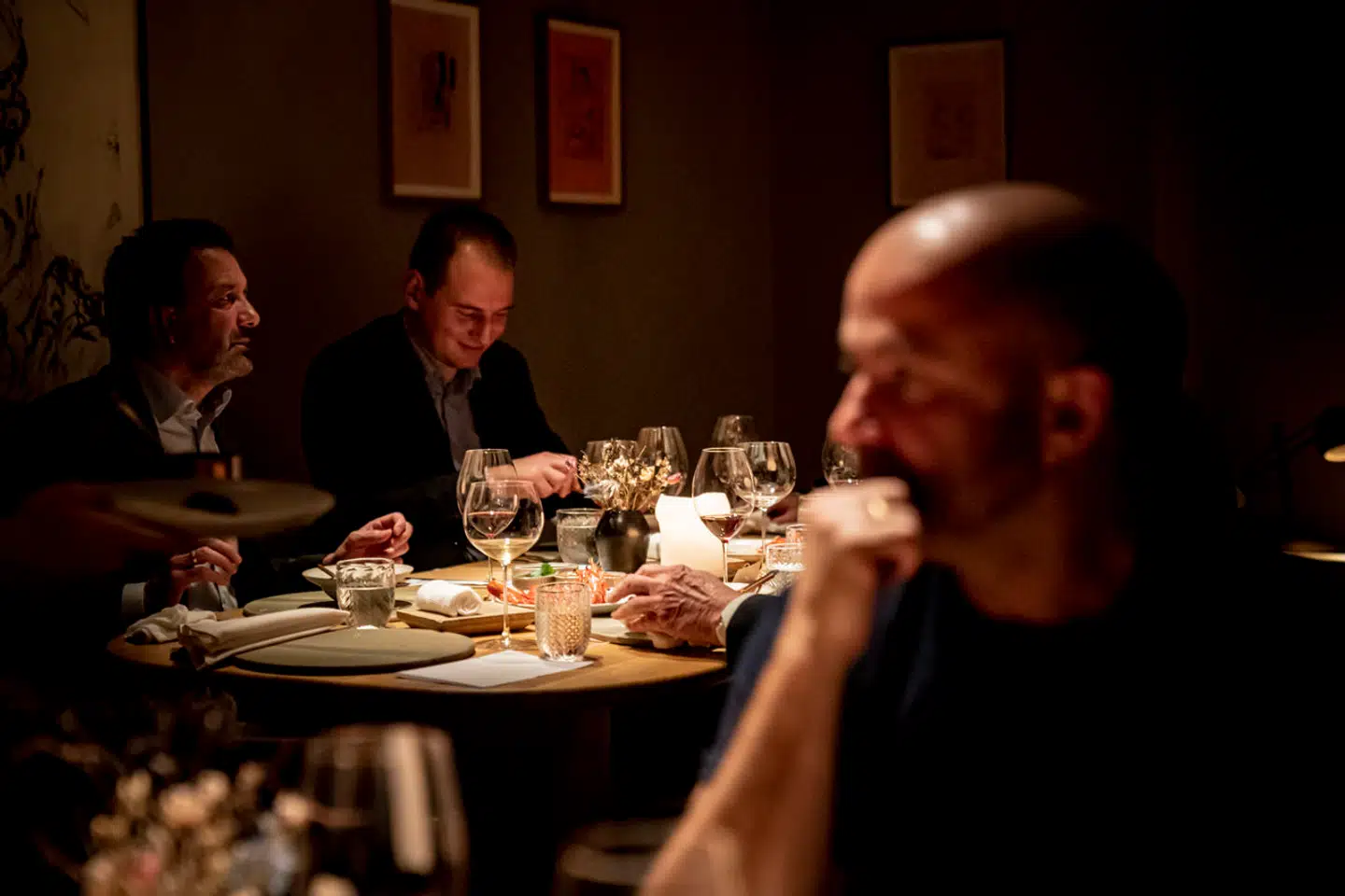 Danmark er rig på luksuriøse restauranter, og flere af dem er pyntet med prestigefyldte Michelin-stjerner. Men stjernerne er langt fra gratis for gæsterne, der må betale verdens højeste priser.