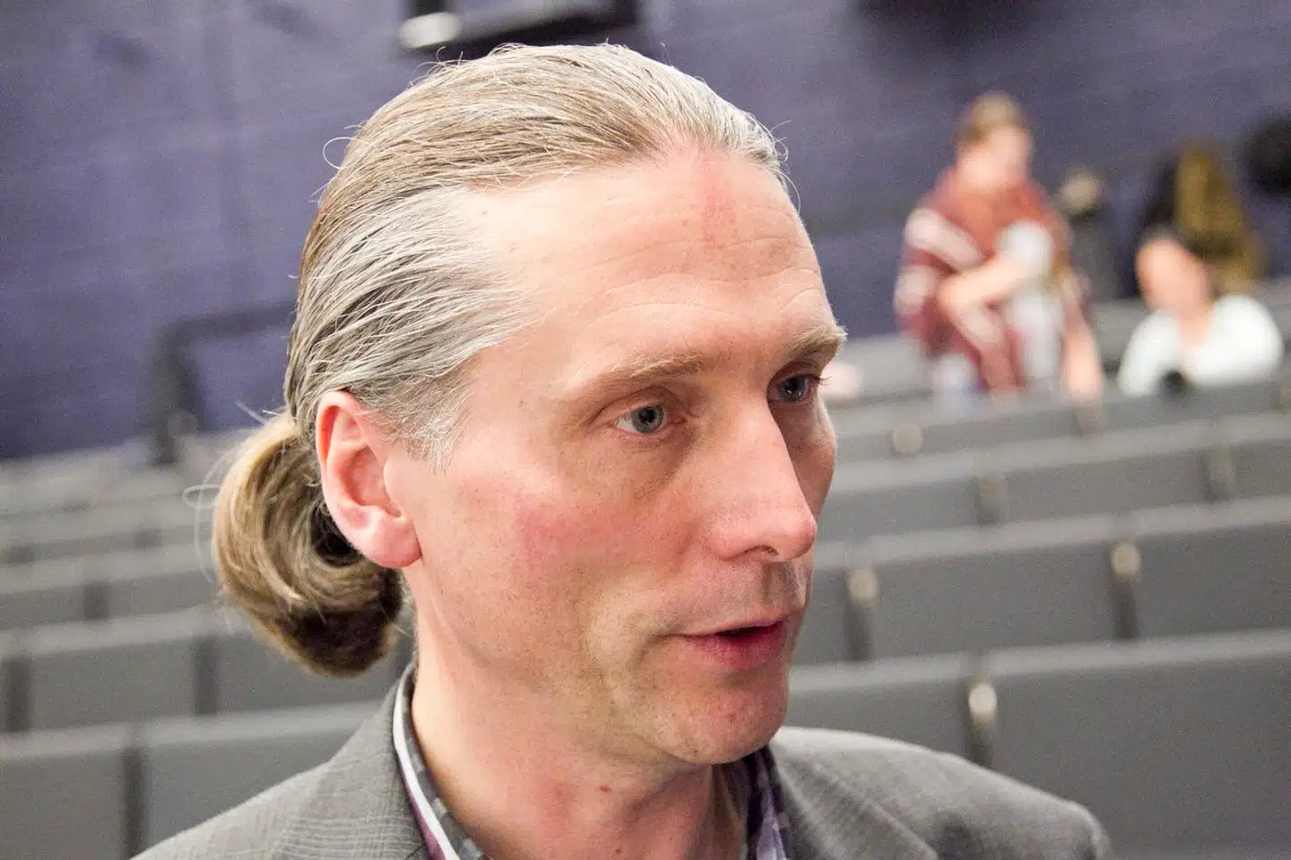 Roger Buch er forskningschef og ekspert i kommunale forhold.