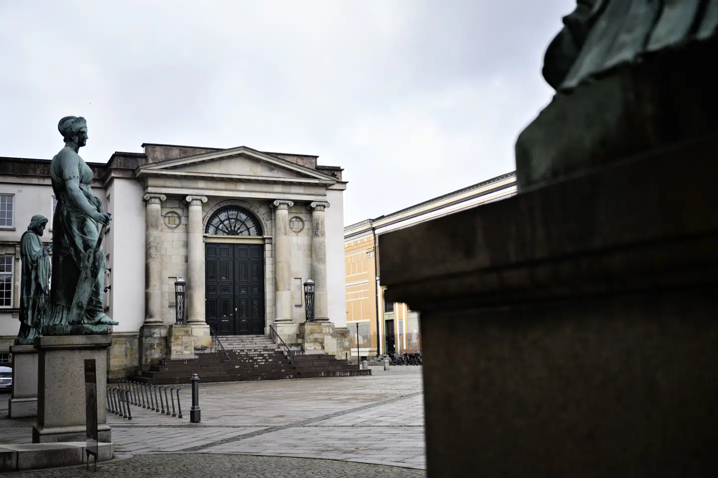 Tidligere IS-husmor idømmes ved Højesteret fire års fængsel og får frakendt sit danske statsborgerskab, men hun udvises ikke af Danmark, hvor hun har syv mindreårige børn. (Arkivfoto).