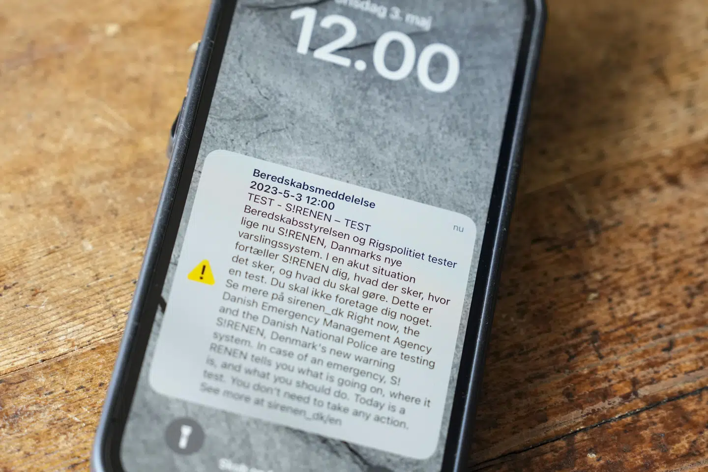 I 2023 fik omkring to ud af tre danskere en testadvarsel på deres mobiltelefon. Det var første år, systemet blev afprøvet. Billedet er fra testen 3. maj 2023.