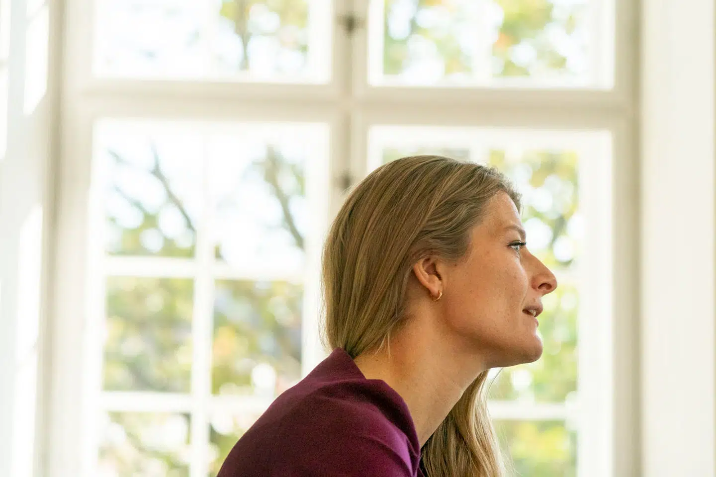 Beskæftigelsesminister Ane Halsboe-Jørgensen (S) mener, at stress og psykisk arbejdsmiljø er blevet et »samfundsanliggende«. Og den enkelte kollegas stress spreder sig som ringe i vandet, skriver Lars Andersen.