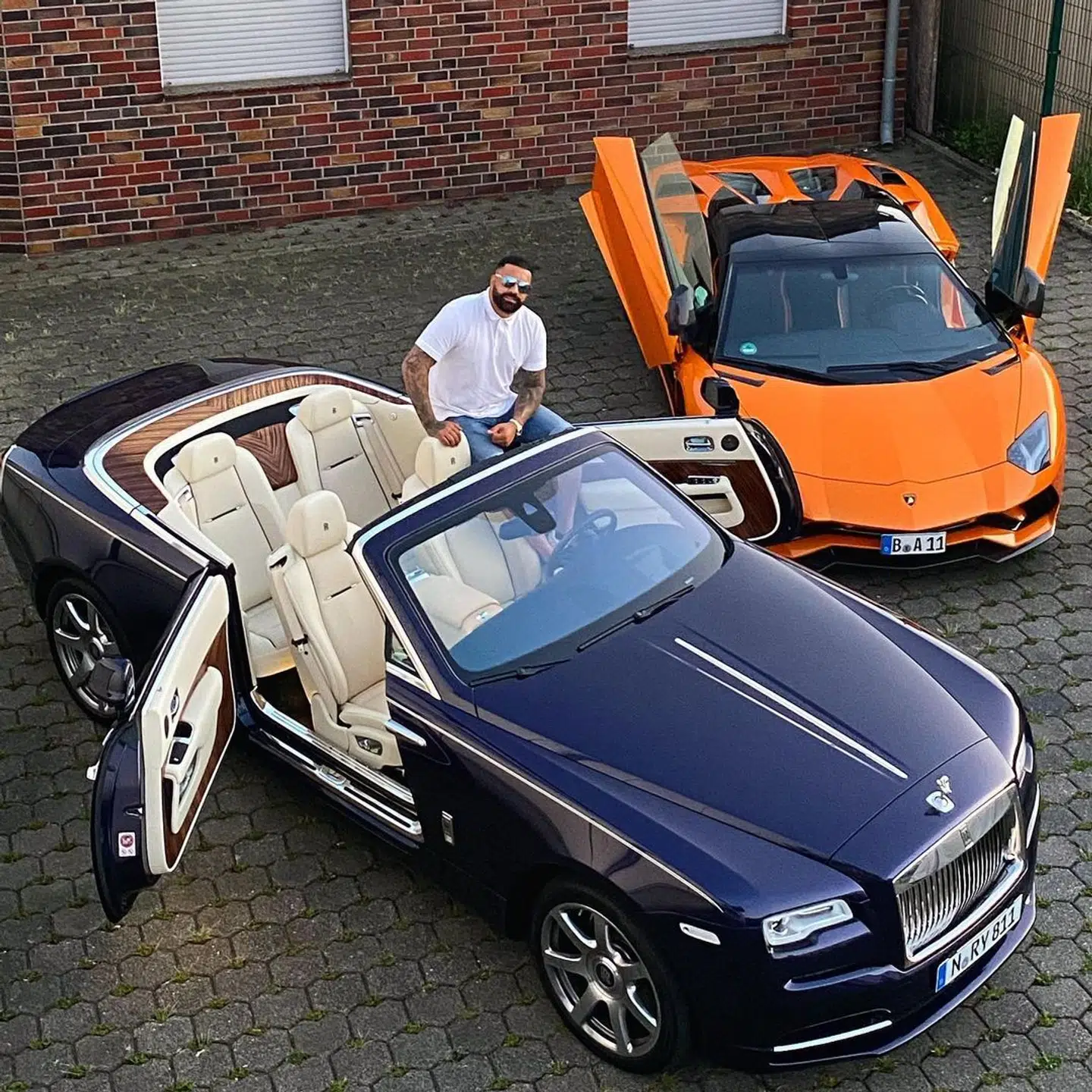 Ramin Yektaparast er en ny generation af tyske rockerledere. De er indvandrere, som er kendetegnede ved en uset brutalitet, og Ramin Yektaparast ledede en af de mest brutale Hells Angels grupper. Nu har Mossad slået ham ihjel, siger journalister. Deres påstand er ubekræftet, men vi fortæller her, hvorfor den kan være sand.