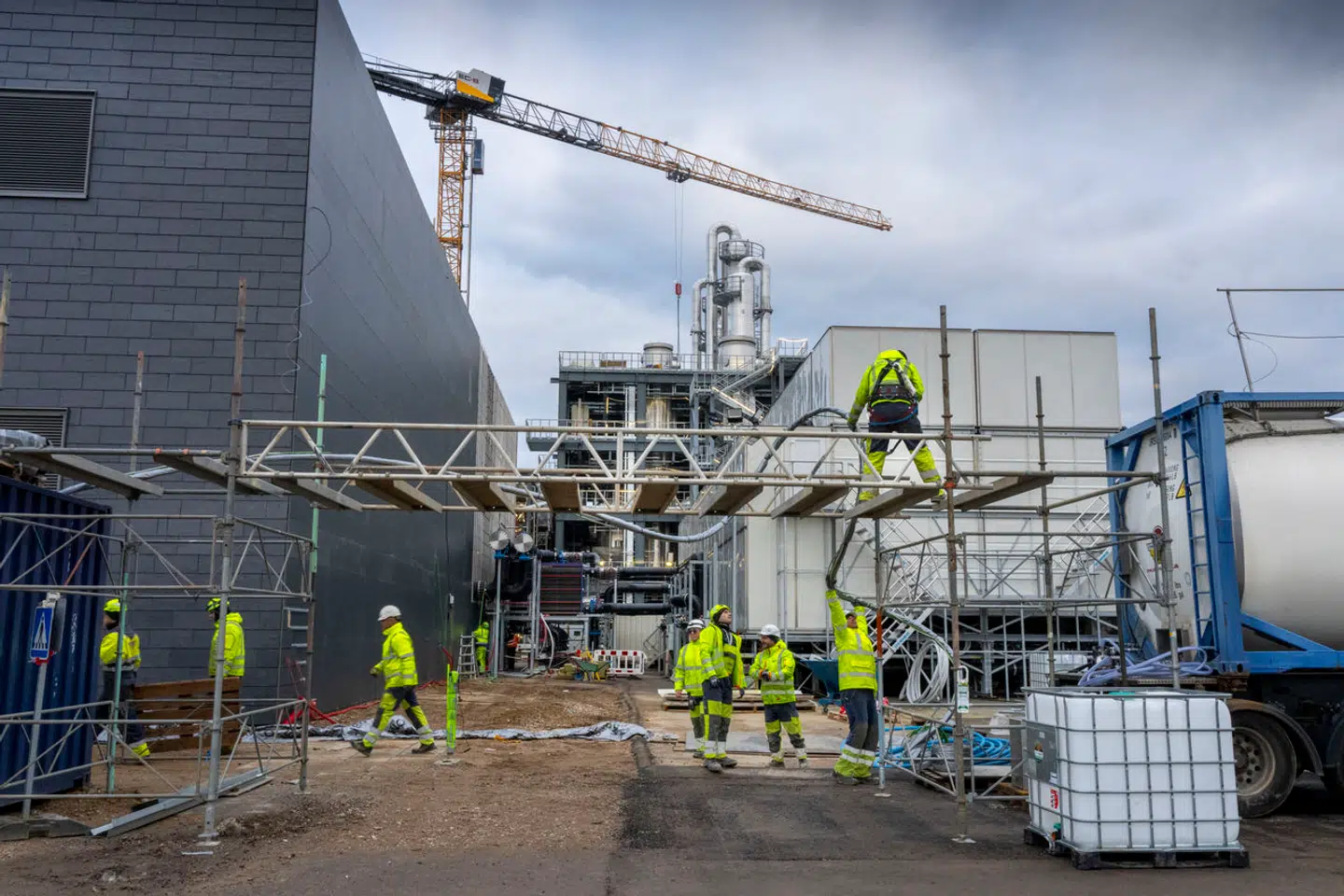 Håndværkerne har fuld fart på udbygningen af Novo Nordisks produktionskapacitet – her er det en såkaldt finrensfabrik på 50.000 kvadratmeter i Kalundborg.