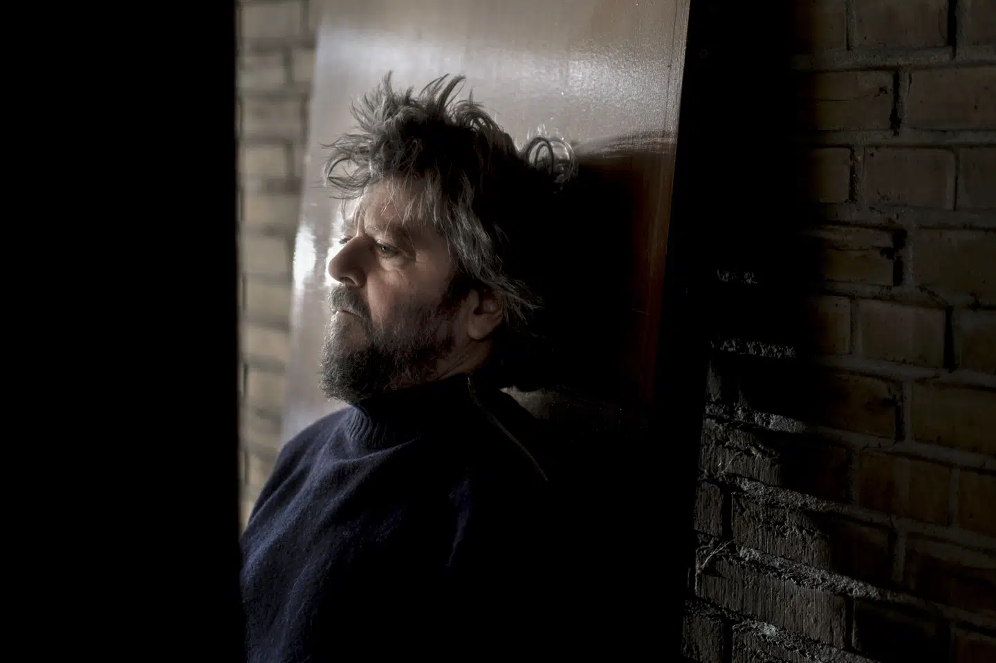 Anders Lund Madsen er en blandt en række tv-værter, der har fået sit ansigt misbrugt i falske artikler og investeringssider. I en video fra DR og TV 2 til Meta, siger han ligesom flere af de øvrige tv-værter fra over for virksomheden. (Arkivfoto).