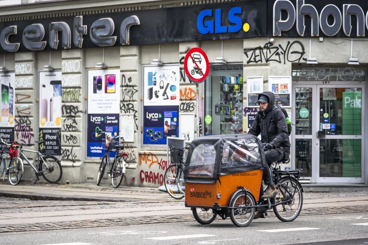 På grund af en sikkerhedsrisiko for brud på stellet på en række Babboe-ladcykler, man ofte kan se i bybilledet, tilbagekalder producenten nu i alt 11 modeller. Modellen "Babboe Big", som ses på billedet, er ikke blandt de nuværende tilbagekaldte modeller. (Arkivfoto).