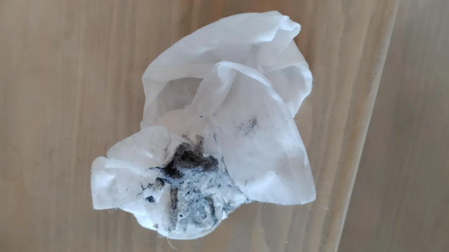 Der havde tydeligvis ikke været støvet af i lang tid i sommerhuset i Rørvig.