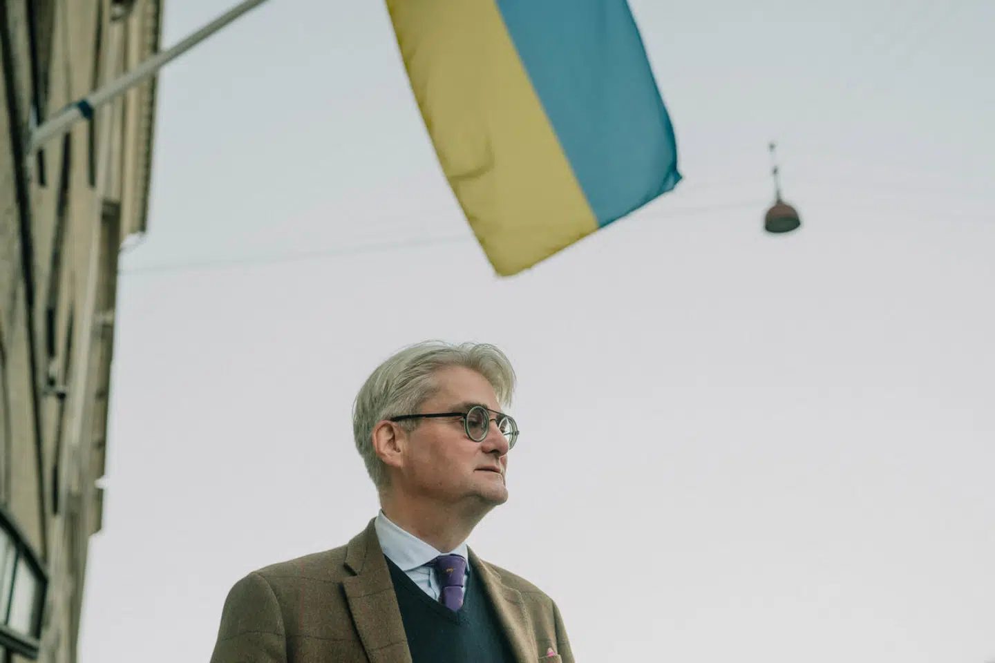 »I Ukraine dør mennesker for deres land og deres ønske om at dele denne indolente tilværelse med os. For det abstrakte udtryk 'frihed' som ikke er så abstrakt endda, når det er mistet,« skriver Søren Pind.