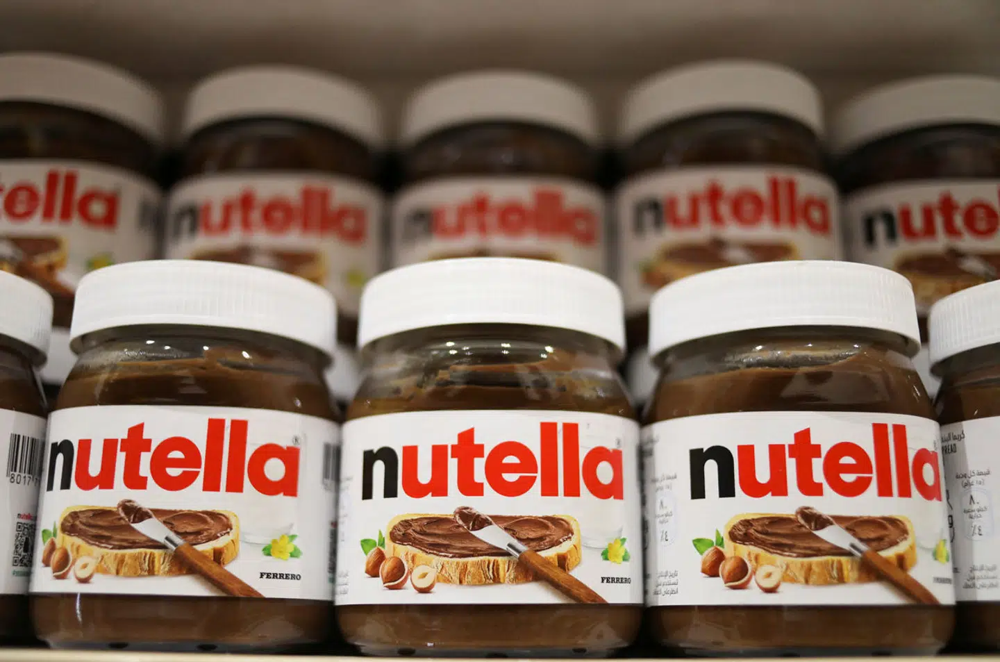 Hvis kunderne vil have fat i den dyre Nutella, må de henvende sig i kassen.