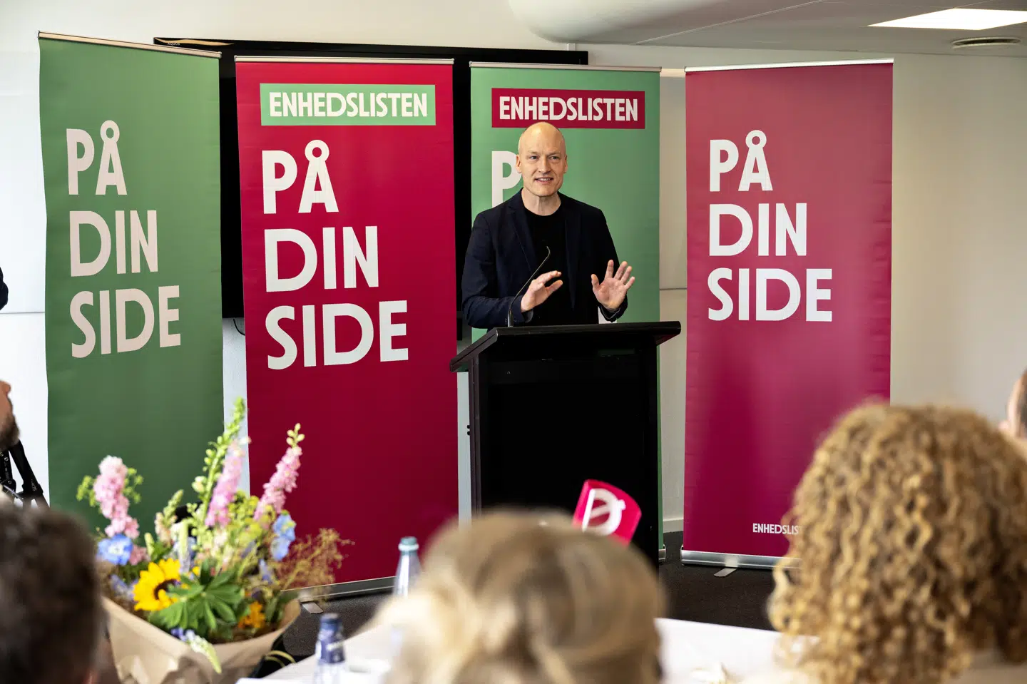 Det er pengeproblemer, der gør, at årsmødet ikke blev afholdt fysisk. Partiet har et stort underskud. Det var i 2022 var på næsten 4,7 millioner kroner.