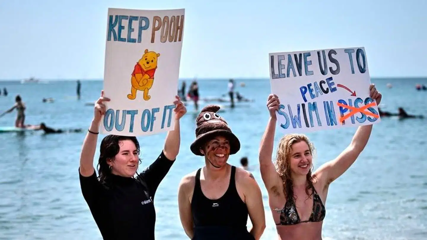 Demonstranter kræver, at der gøres noget ved det britiske 'bæproblem'.
