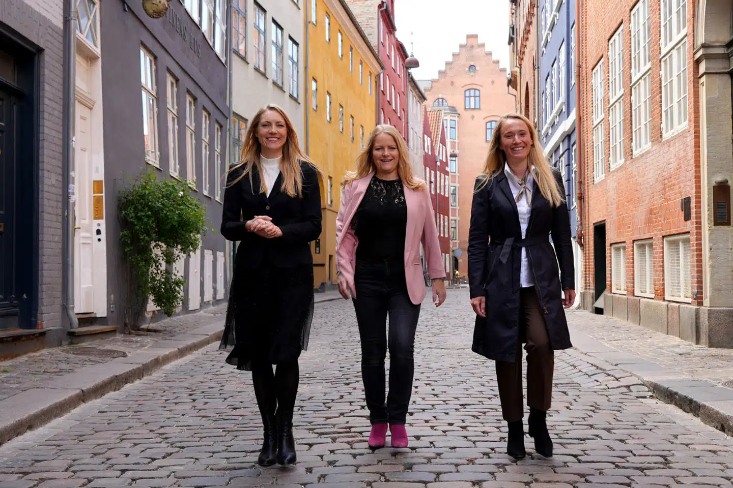 Stifterne bag Danmarks største kildeportal med kvinder og nonbinære eksperter, Lisbeth Odgaard Damm, Josefine Volqvartz og Maria Anker Andersen, mener, at også erhvervslivet skal med på vognen, hvis der skal skabes en varig forandring i det danske mediebillede, som i dag er præget af mænd.